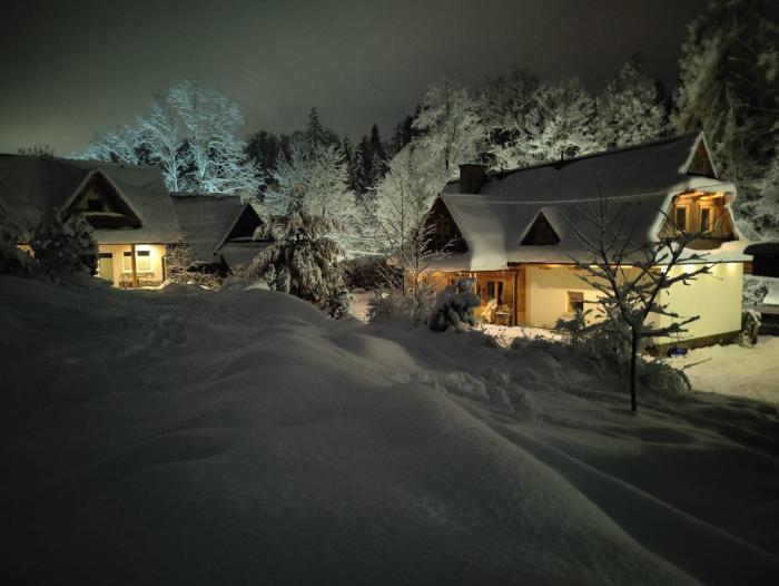 GLICZAROWA OSADA, Chata 18 osób, Domek 8 osób NA WYŁĄCZNOŚĆ, 8 sypialni z łazienkami, spokój, przyroda, wyjątkowe miejsce