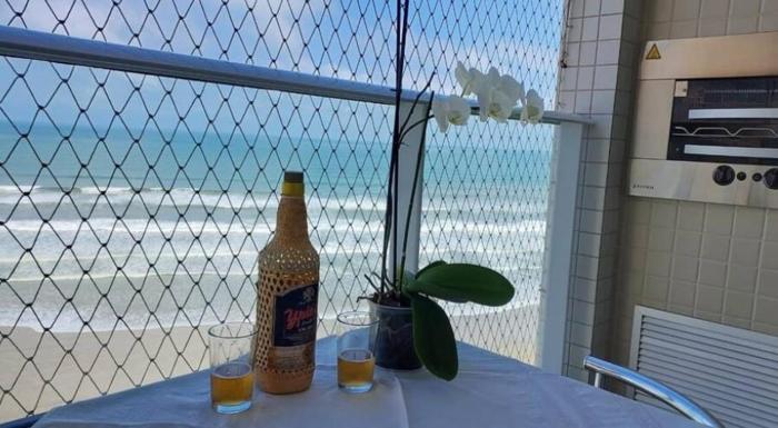 Ap frente mar com ar condicionado