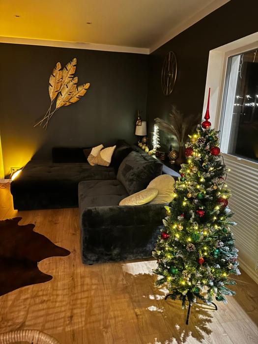 Reigi Holiday Home, Hiiumaa with Nordic HotTub & Sauna