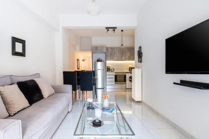 Luminous & Calm 2 BR Apt 7 to Metro in Koukaki