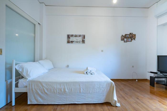 Xolargos Next to Metro Deluxe