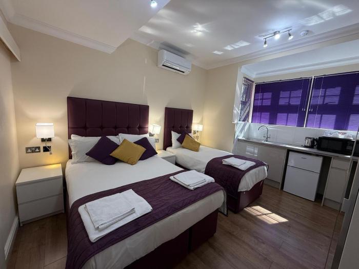 Crompton Guest House