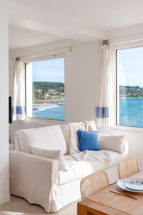 VILLA BLEU HORIZON Bandol - Vue Mer - Plage -Parking- 4 chambres en suite - Terrasse - proche Casino