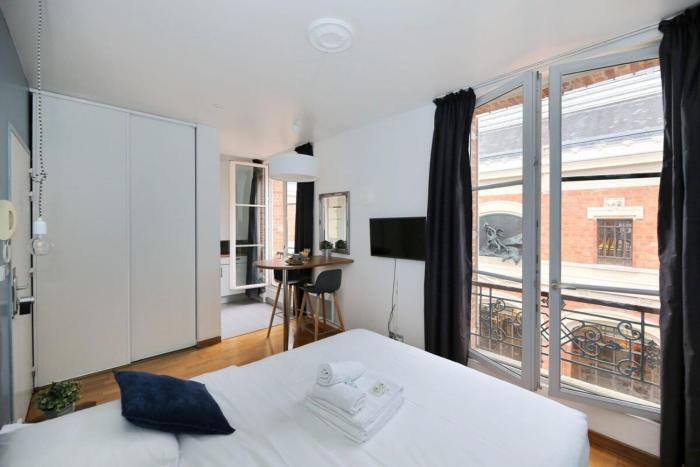 405 - sejour romantique dans un studio de Paris 5