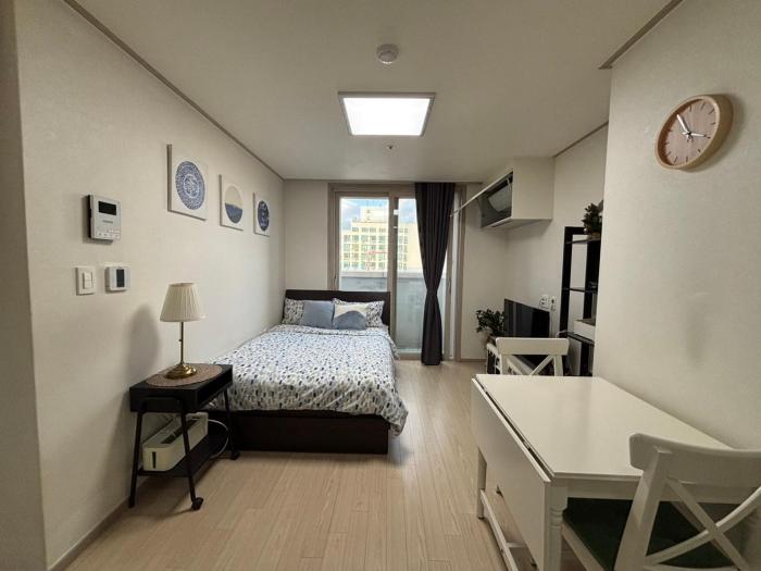 Balcony Room with City view