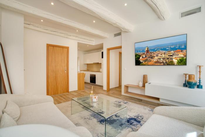 Lescale Tropézienne Rue des Commerçants 2e