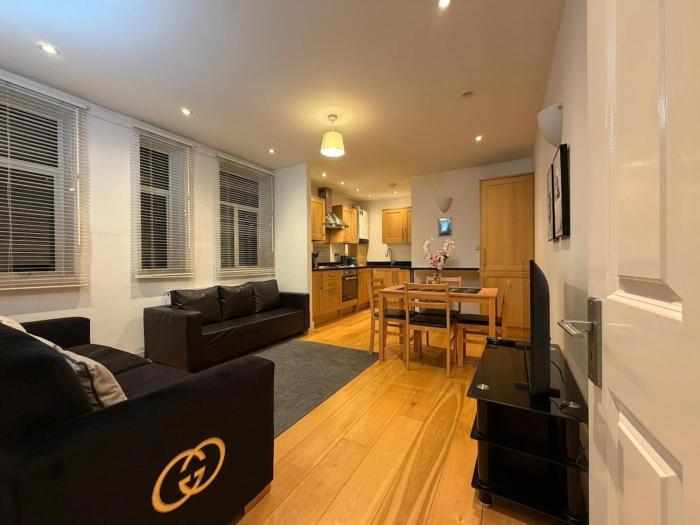 Spacious 1 bedroom apartment for 5 people in London