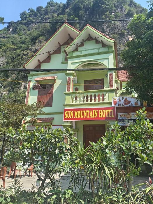 Sun Mountain Hostel