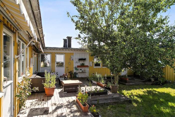 Workers Home Villa - 4BR - 2 Bath - Parking