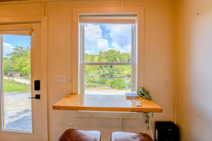 River Rest - Hiking, Fishing, Rafting, and 20 to Smoky Mountains!