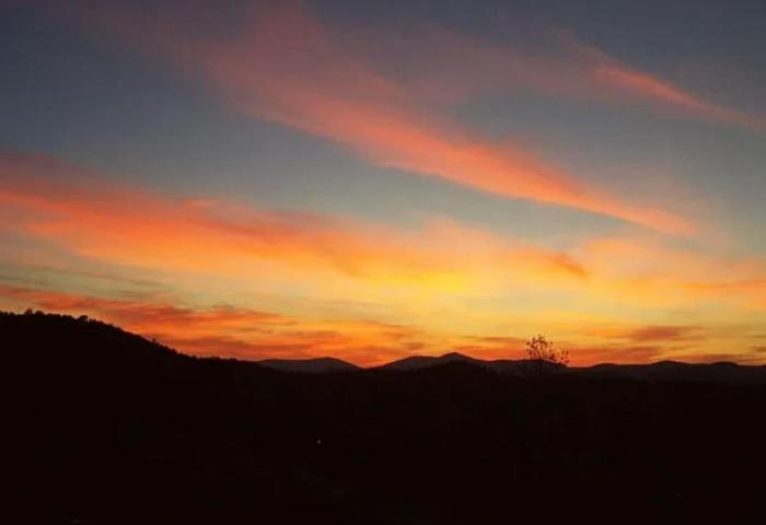 Borrowed Time - Mountain Getaway near Boone, Hot Tub, and Gorgeous Views!