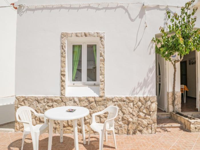 Akivillas Lagos Zircon