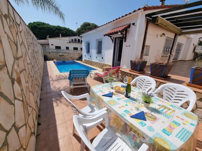 Amplia casa a 400m de la playa con terraza privada y barbacoa - HISP-236-192