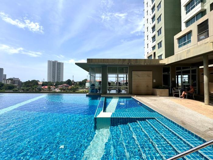 Lumpini Ville NakluaResort Pool condo