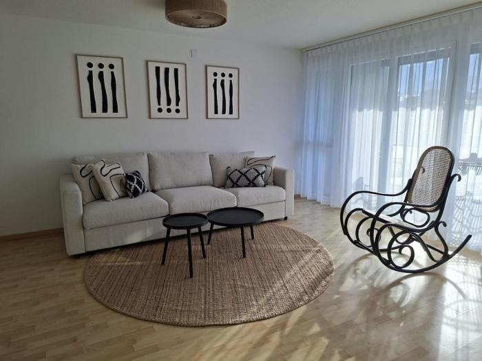 Summit View Apartment