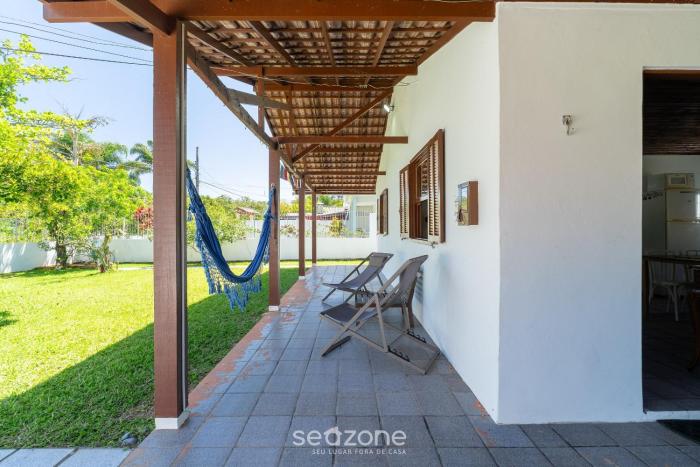 Casa c 2 Quartos a 650 m da Praia ADU0440