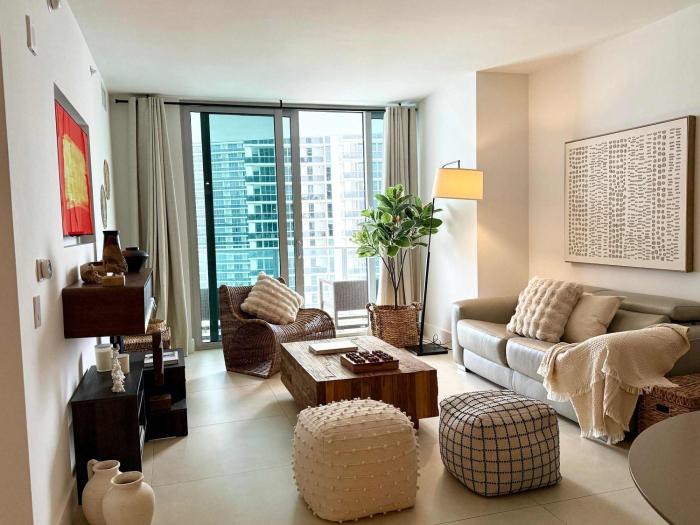 Cosy 1 Bedroom Breathtaking Ocean Views at LYFE Resort