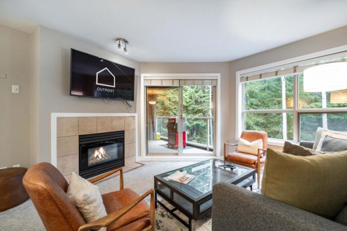 Aspens Lodge 220 by Outpost Whistler