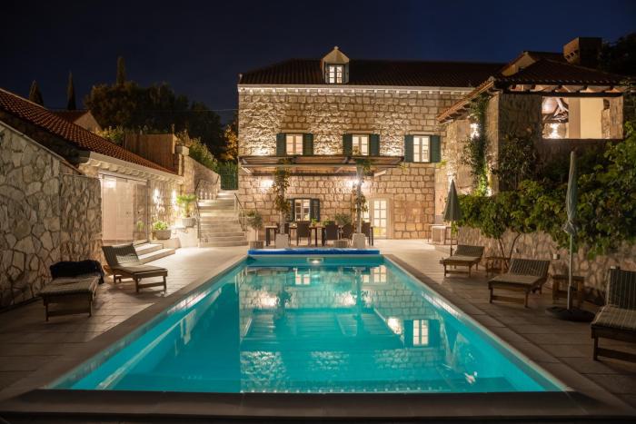 Luxury villa with a swimming pool Mocici, Dubrovnik - 14900