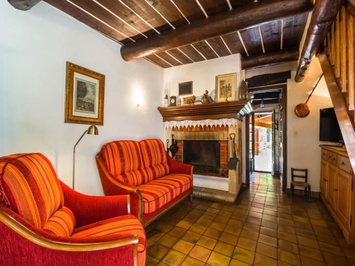 Provencal House in Seillans with Pool