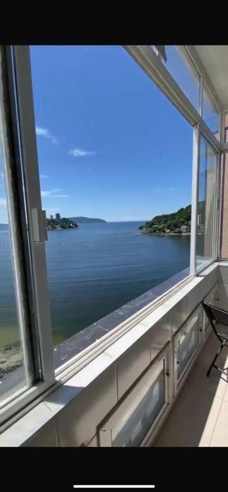 Apartamento em frente ao mar