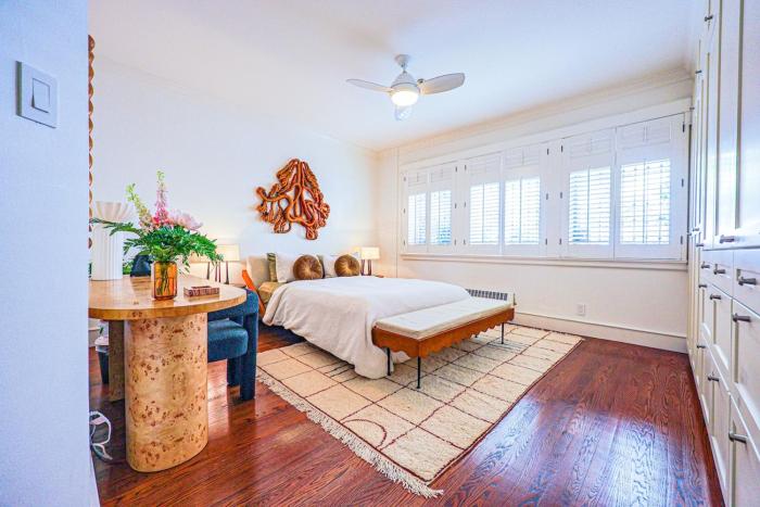 Heart Of Downtown Walking District, 2 Bed 1 Bath, Kitchen