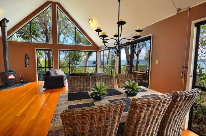 Private Luxury Island Retreat with Panoramic Bay Views