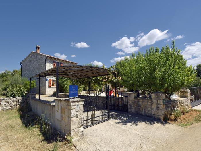 Villa in Cehici with Private Pool & Terrace