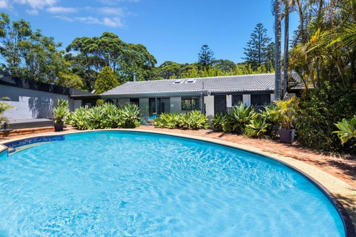 Pool Oasis - Swimming Pool - 5 Mins Walk to Beach