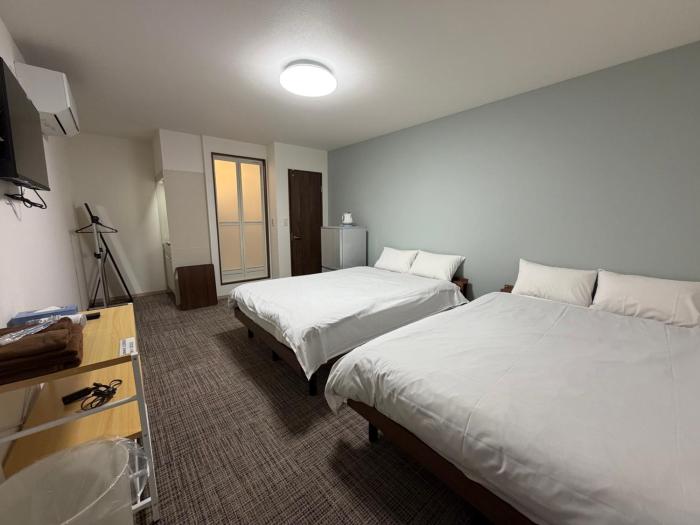 BEST ONE 鶴橋 Tsuruhashi 2-4