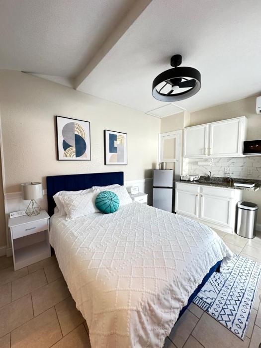 Spectacular Relaxing Blue Moon-EPIC,OIA,Fl Mall