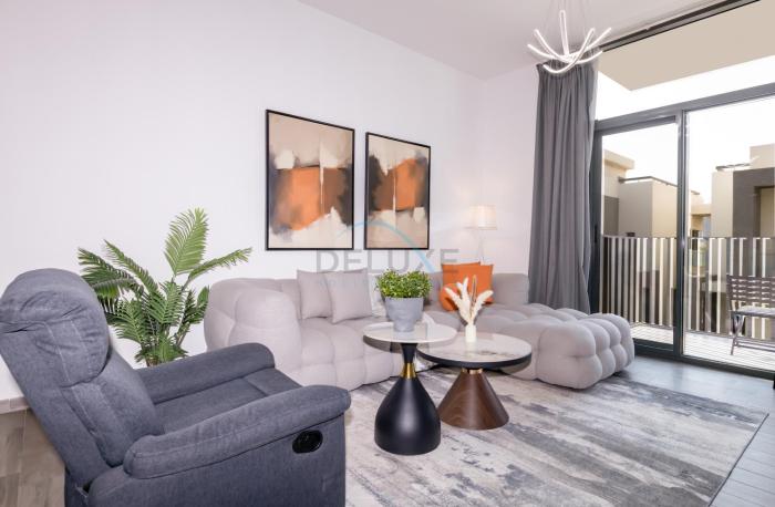 Central Location with Easy Access to Al Khail Road, Near Bus Stops, Supermarkets, Dining Spots, Minutes from Dubai Marina and Downtown - Belgravia Square B, JVC by Deluxe Holiday Homes