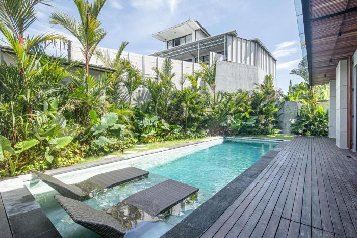Top 5-Bedroom Canggu Retreat Near Beach