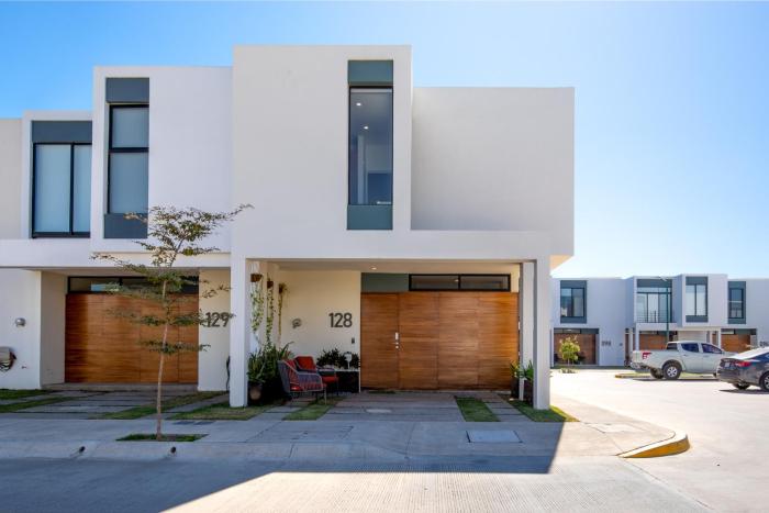 Ebano Residencial Gated Community 128