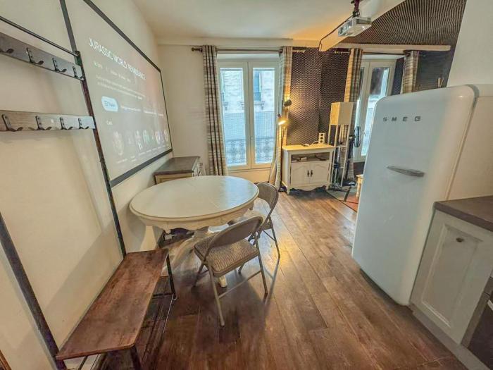 5 Stylish Studio in Châtelet Minutes from Pompidou