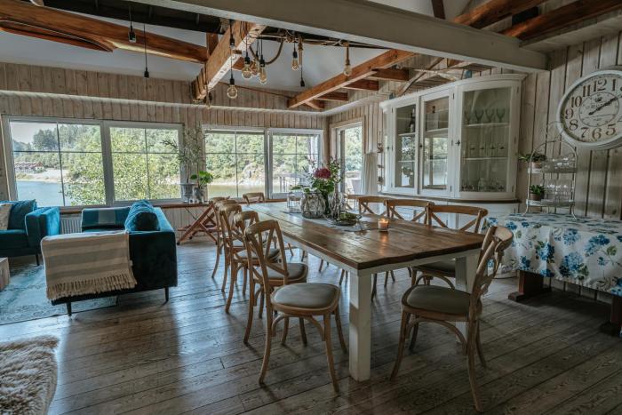 Słoneczny dom nad Jeziorem Bystrzyckim