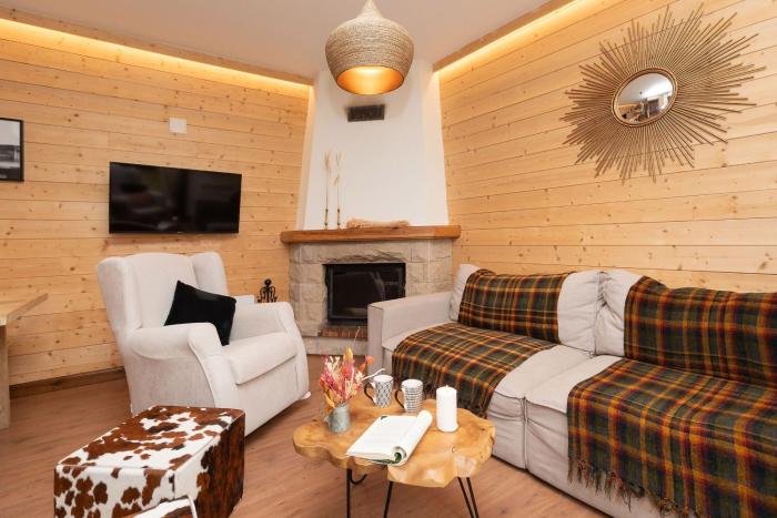 El Mirador by BeValle