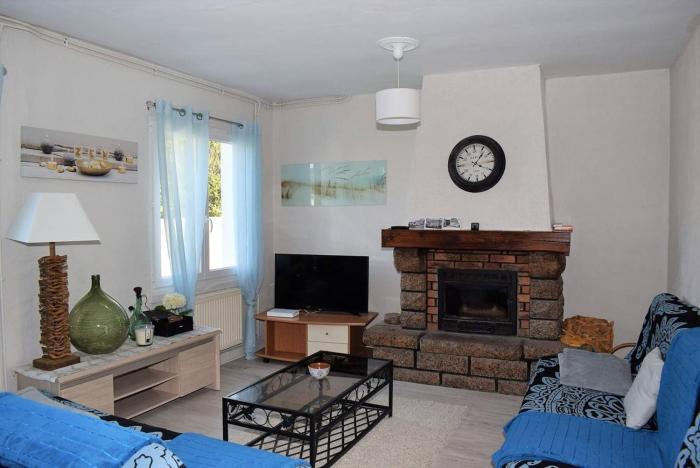 Maison indépendante avec cour, jardin clos et WIFI à PERROS-GUIREC - Réf 333