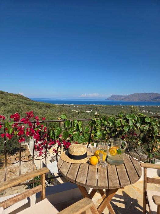 Ewas Cretan Vintage Houses