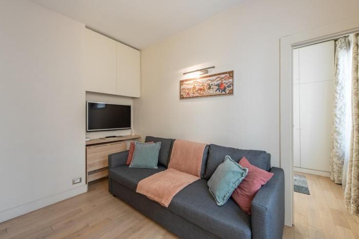 Elegant Parisian Stay - Steps to Opéra, Lafayette & Dining