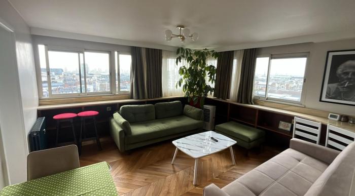 SOHO cozy flat with 360 views of London