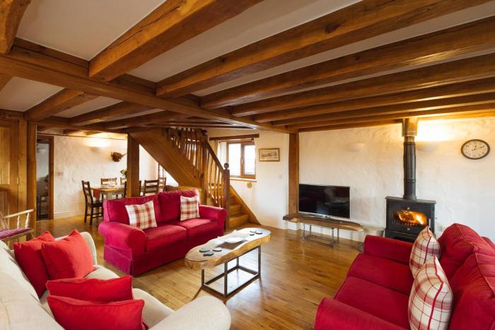 Peaceful cottage with hot tub & ground floor suite