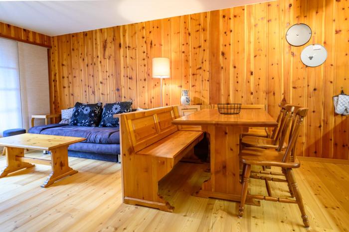 Residence Veisivis 72, appartement de charme rénové à La Forclaz, Evolène