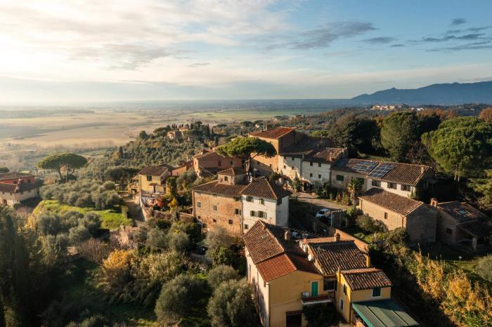 Pura Apartment Hill View Stay near Peccioli & Lajatico