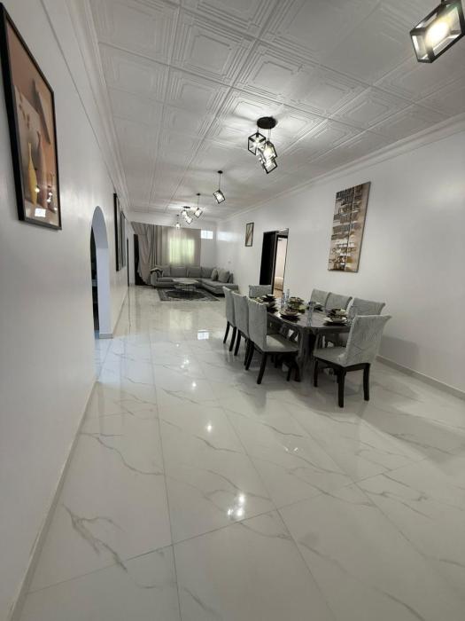 فيلا مودرن مكونة من 4 غرف نوم وصالة ومجلس ومطبخ 9