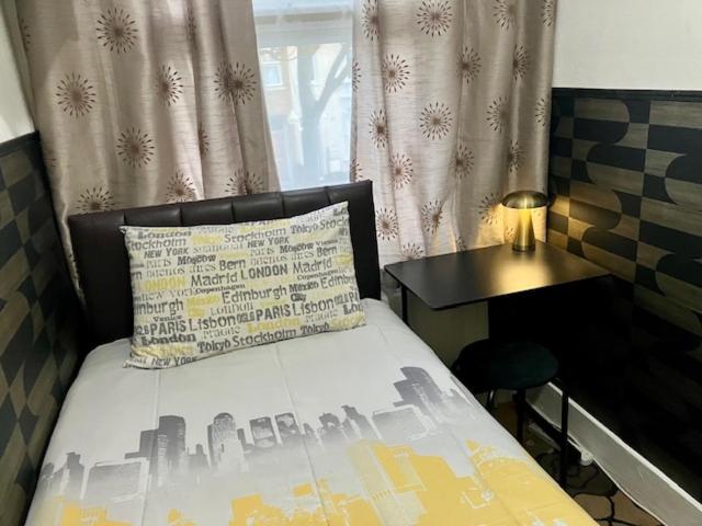 Comfy rooms. Shared East London Homestay.