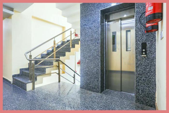 Hotel Vrinda Lok Inn Residency