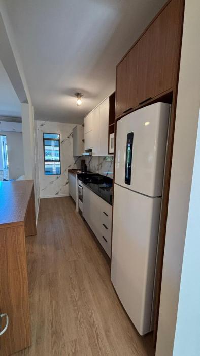 Cobertura moderna com terraço