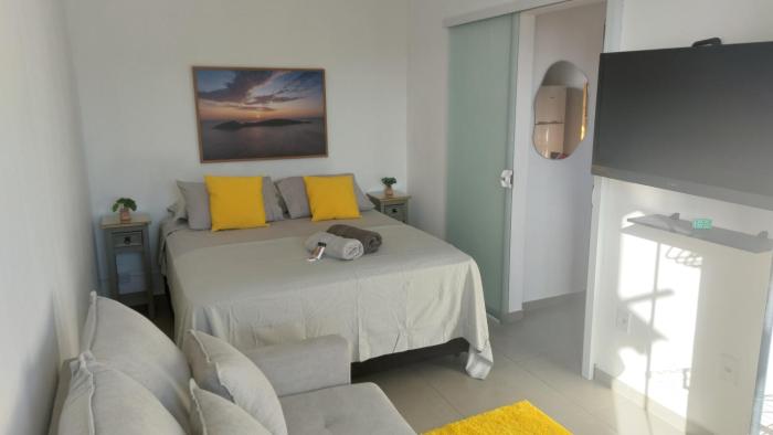 Cris House Apto 1 dorm a poucos metros da praia Rio Tavares