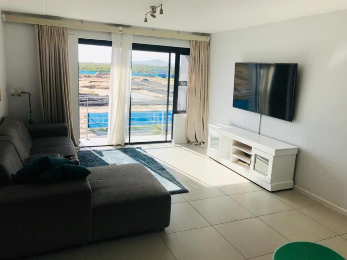 Minimalist 2 bed 1 full bathroom